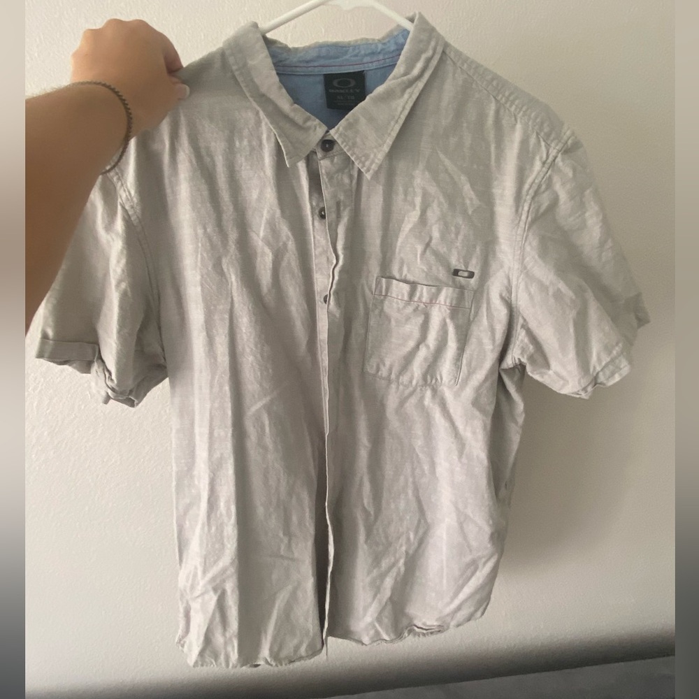 men’s XL oakley button down shirt